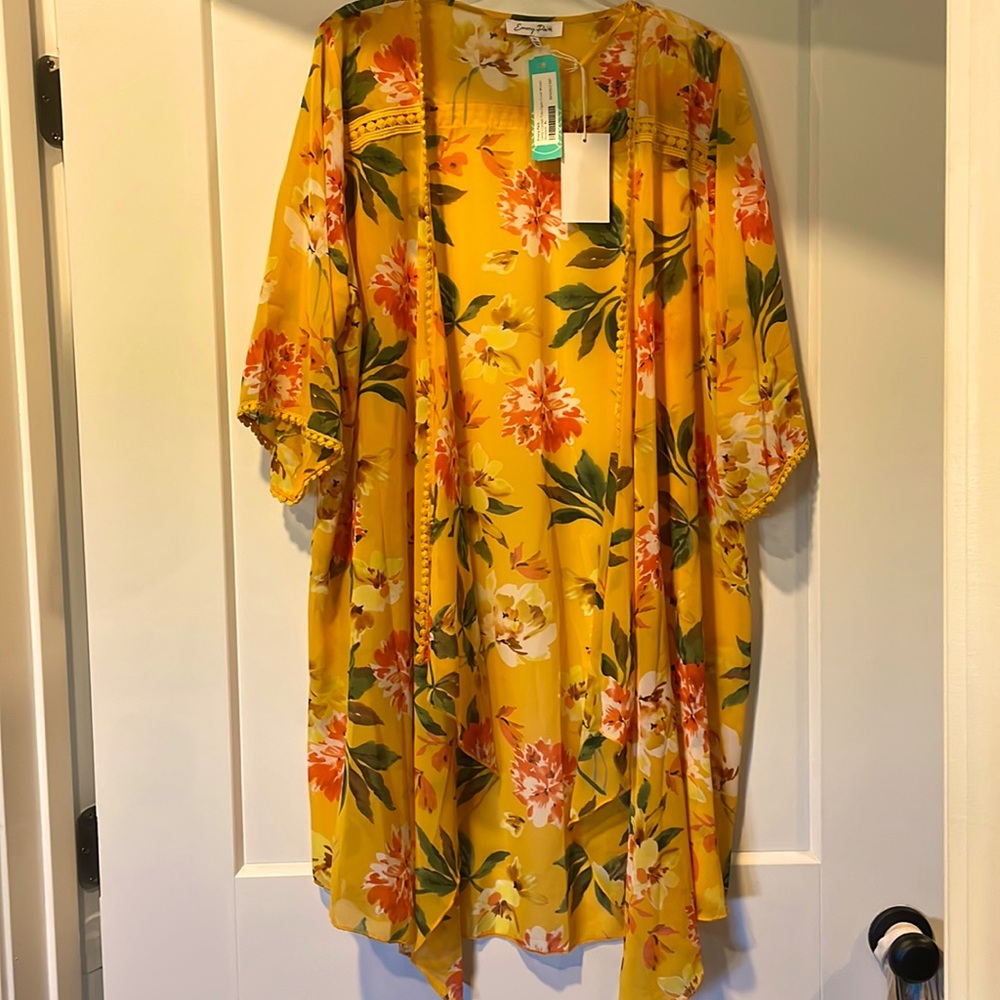 Emory Park Yellow Floral Kimono Top